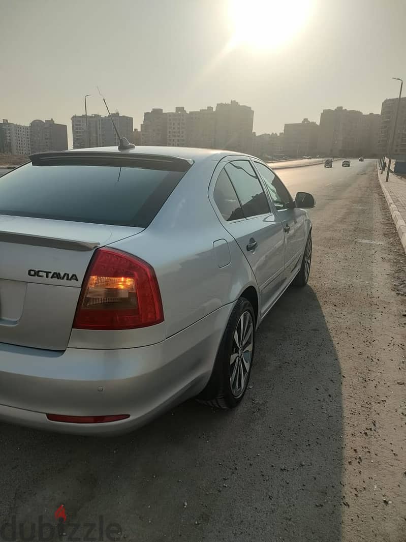 Skoda Octavia 2010 1