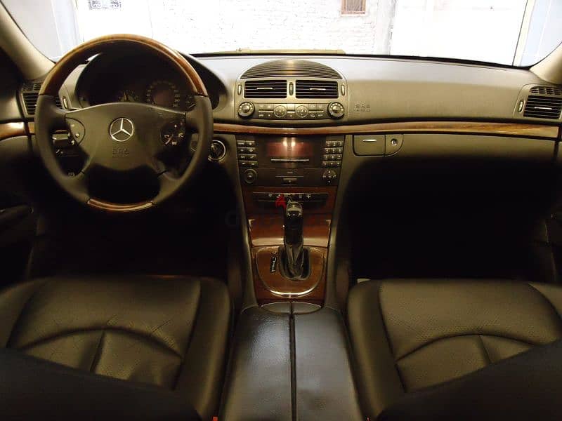 مرسيدس بنز E 240 2003 بدهان المصنع بالكامل 4