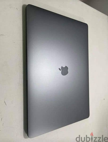 macbook pro 16 inch 2019 core i9-9850H 8core 2