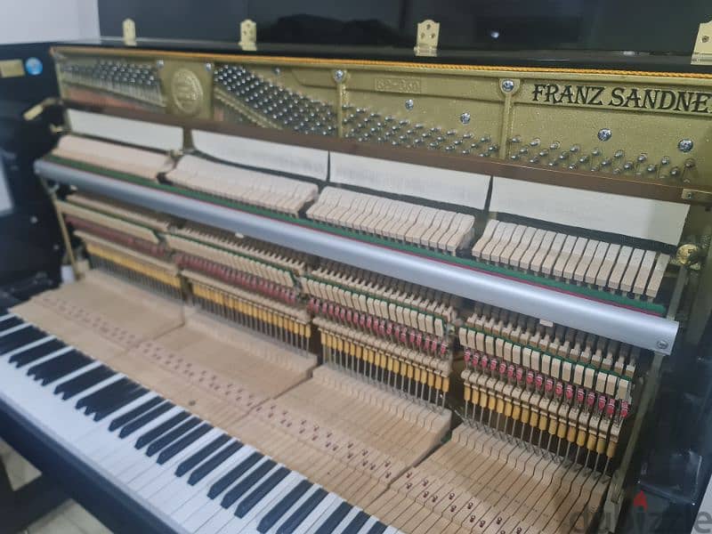 Franz Sandner model Sp-360 professional Highest category Piano 10