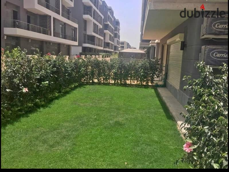 Apartment 136 m in a very special location in the first settlement in front of Cairo Airport (Taj City) with an excellent payment plan in the finest c 0