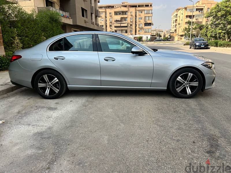 Mercedes-Benz C180 2023 3