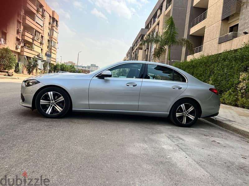 Mercedes-Benz C180 2023 4