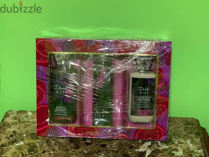 SALE/Bath and Body Works Dark Kiss Gift Box Set Kuwait 3