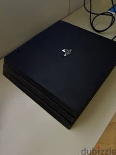 PS4 Pro + 2 Dualshocks