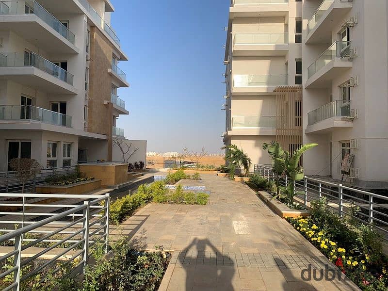 Ground apartment for sale in Mountain View iCity 2