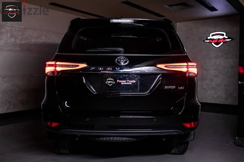 Toyota Fortuner 2023 7