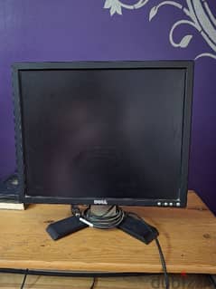 شاشه Dell ١٩ بوصه مربعه بحالة الجديده LCD 0