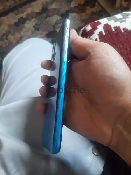 infinix Hot 11 64/4 العلبة والجراب حاله ممتازة جدا 2