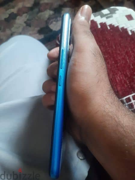 infinix Hot 11 64/4 العلبة والجراب حاله ممتازة جدا 3