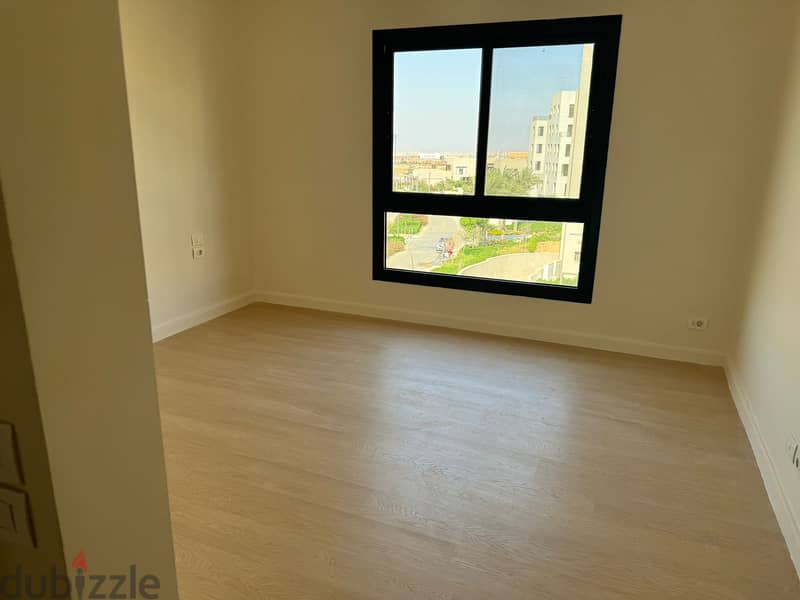 Apartment for rent at Owest شقة للإيجار بكمبوند 7