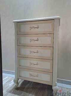 5 drawers