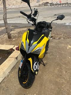 اسكوتر كيمكو 150 cc للبيع