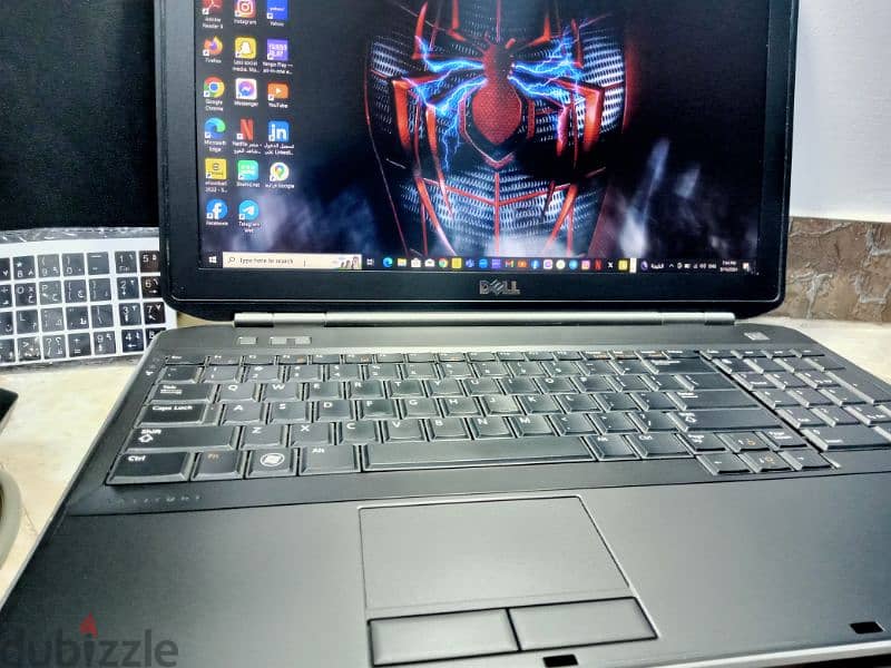 Dell latitude core i5 رام ٨ وهارد ٥٠٠ 9