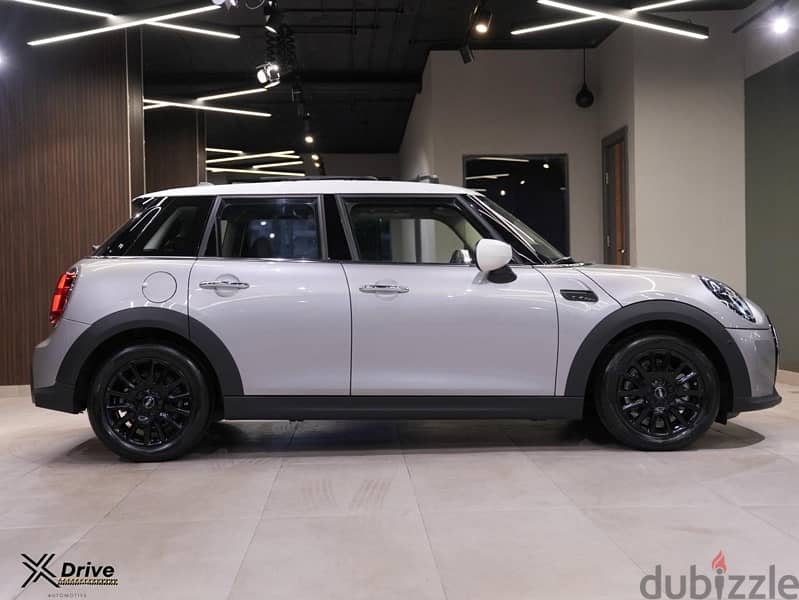 MINI Cooper 5 Doors 2024 5