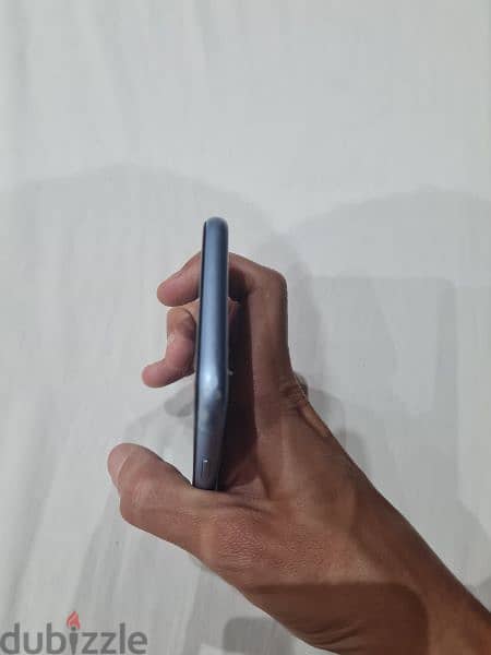 iPhone Xr. 64 gega 8