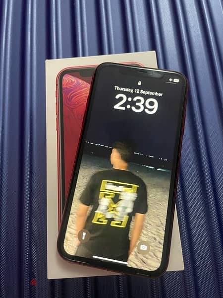 iPhone XR Waterproof Like New 1