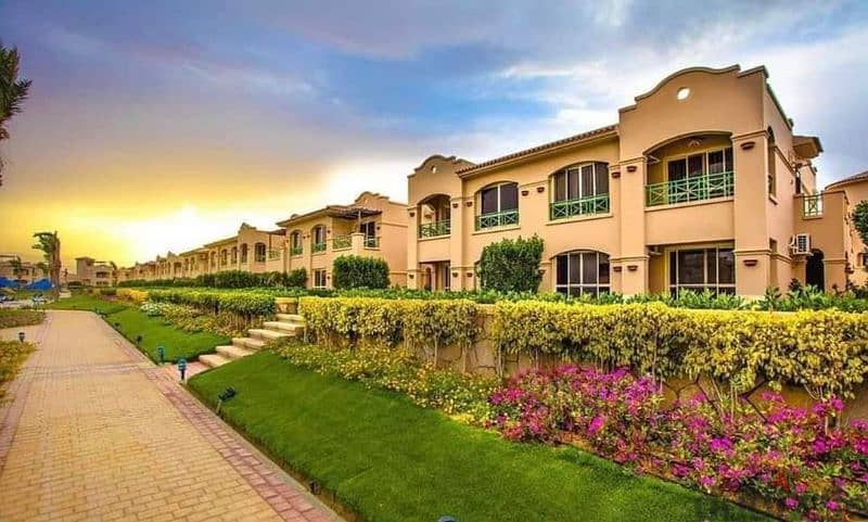 شاليه ارضي بجاردن العين السخنه جاهز للسكن lavista gardens شايف البحر 4