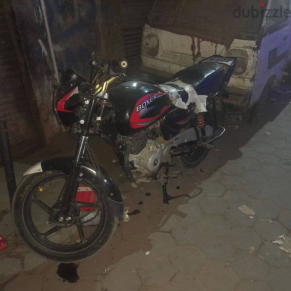 Boxer bajaj 2020 اسود فى احمر 2