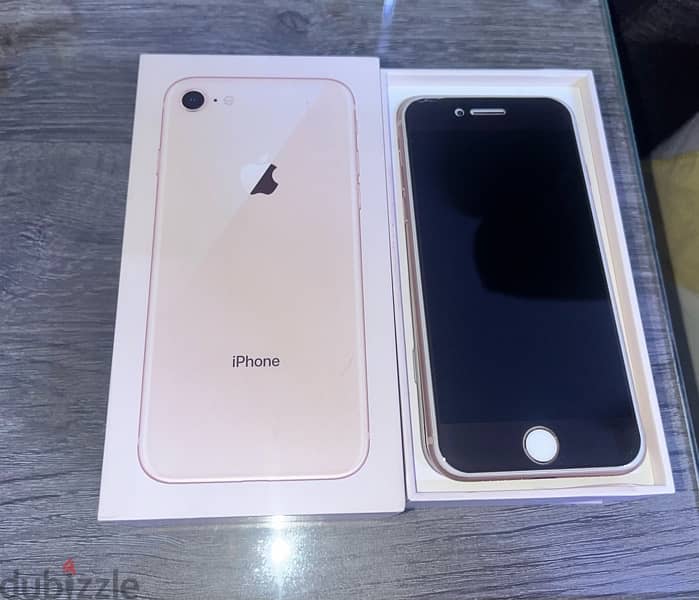 IPHONE 8 with box and accesories 1