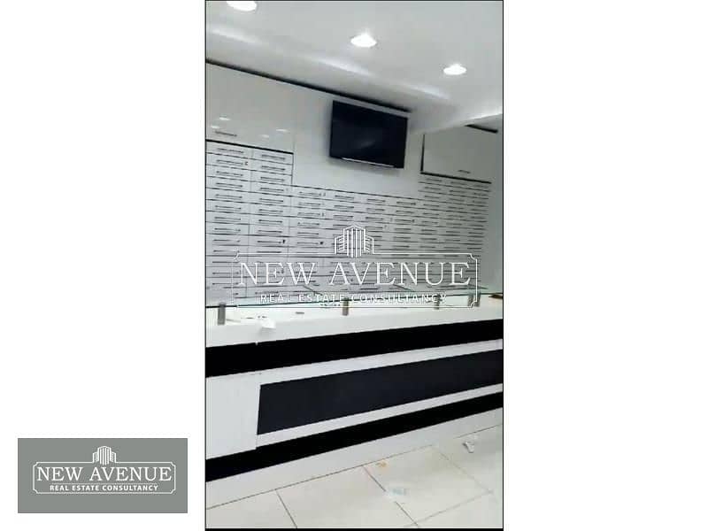 Pharmacy for rent Prime location in Masr El gdeda        AH/EM 2555 1