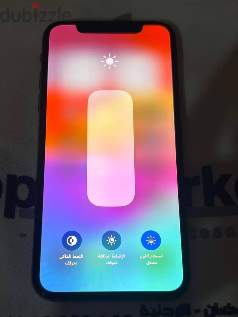 وبطارية83 iPhone  Xs gold 256 g  وتربروف متفتحش نهائيا حالته ممتازه 2