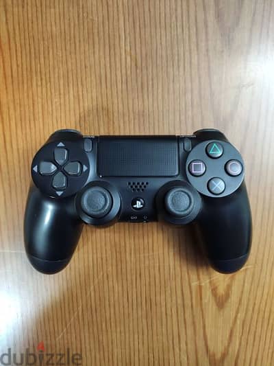 original PS4 controller / دراع بلايستيشن 4 الاصلي