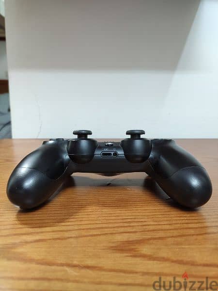 original PS4 controller / دراع بلايستيشن 4 الاصلي 1