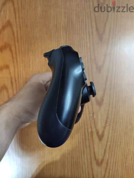 original PS4 controller / دراع بلايستيشن 4 الاصلي 2