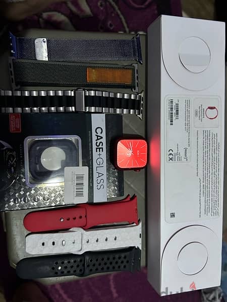 Apple Watch series 8 45MM Red 1