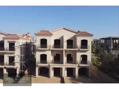 Standalone villa ready to move in Villar New cairo