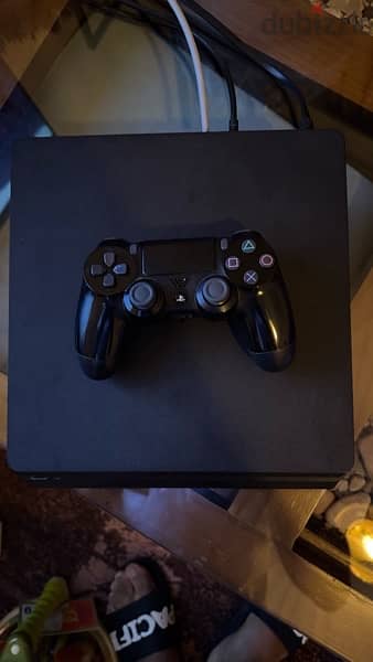 Playstation 4 Slim(1TB)-Excellent Condition with 1 Orginal controller 1