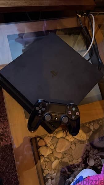 Playstation 4 Slim(1TB)-Excellent Condition with 1 Orginal controller 5