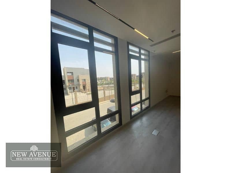 Fully Finished Office & AC’S for rent at District5 New Cairo       AM/E 200 4