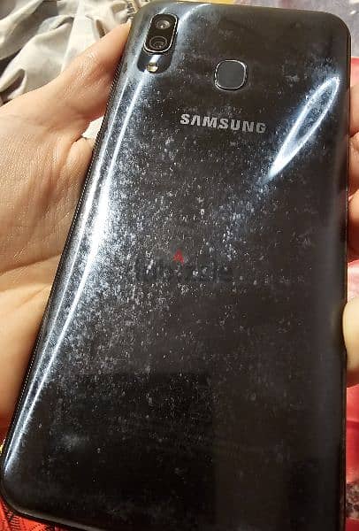 Samsung Galaxy A30 1