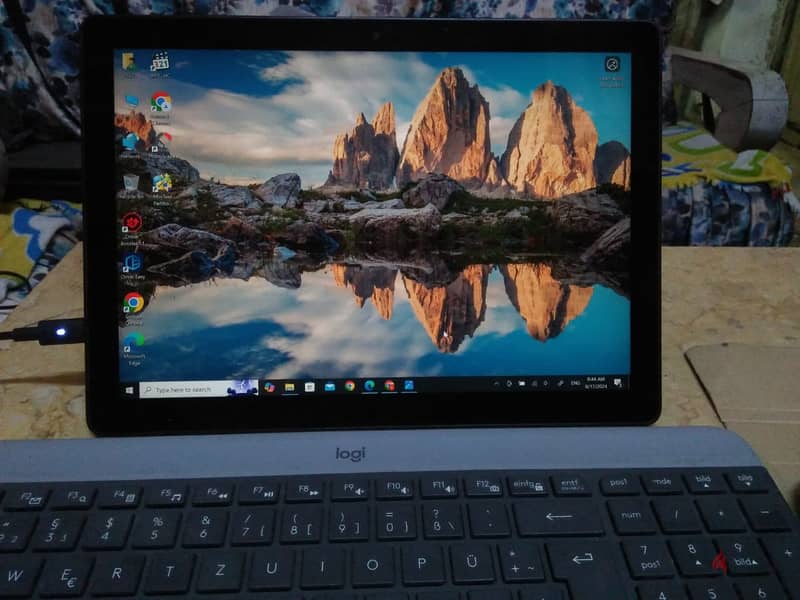 DELL latitude 5285 i7 7600جيل سابع 8