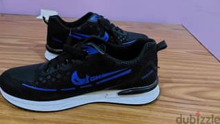 sport shoes size 44 0