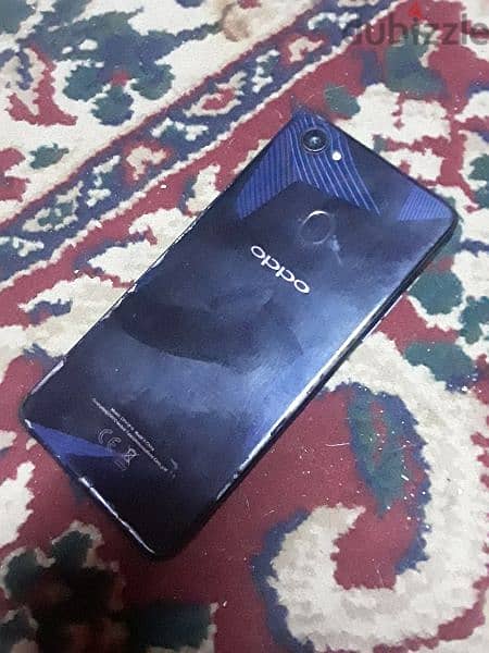 oppo F7 كل حاجاته أصلية بما فيها الشاشة والبطارية 1