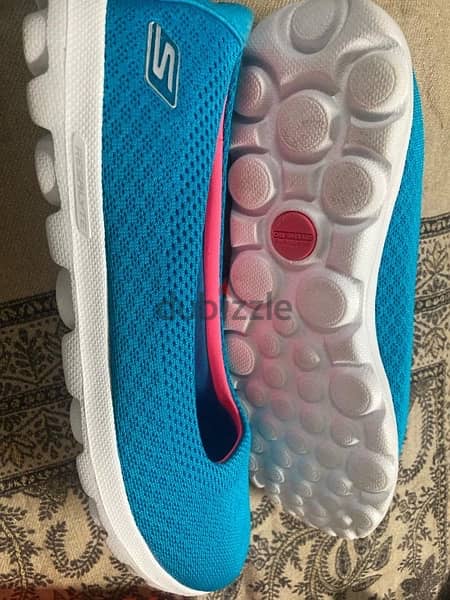 حذاء سكتشرز Skechers حريمي مقاس 39 جديد وارد الخارج 0