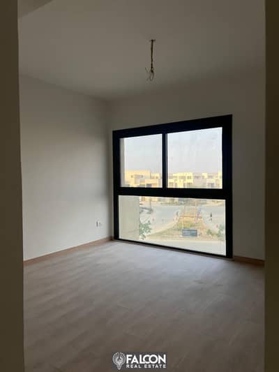 ready to move apartment fo sale in Al Burouj  El Shorok City 180sqm & 3 bedrooms - fully finished - ready to visit & view