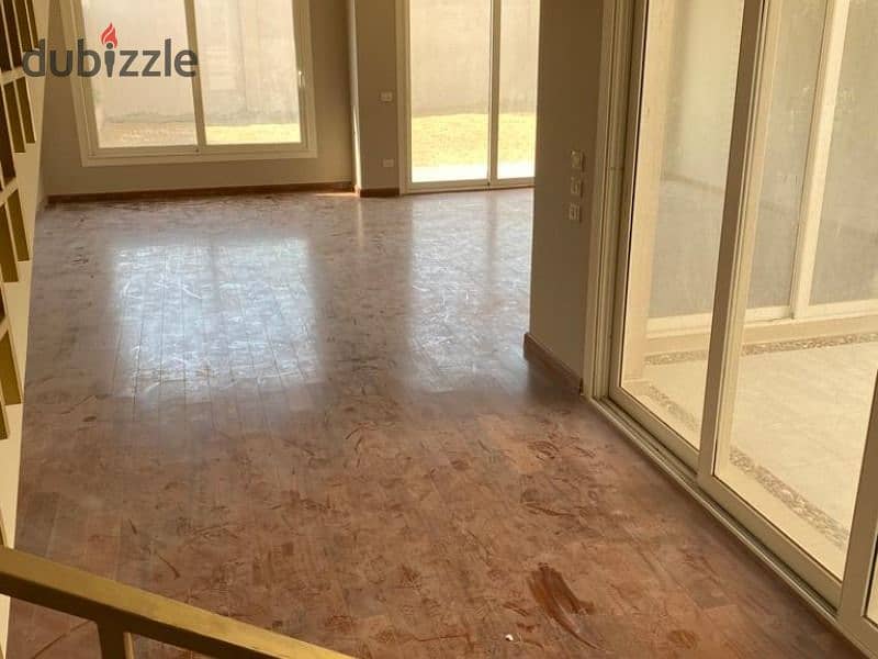 Villa for sale first residence Sheikh Zayed 5 room 2