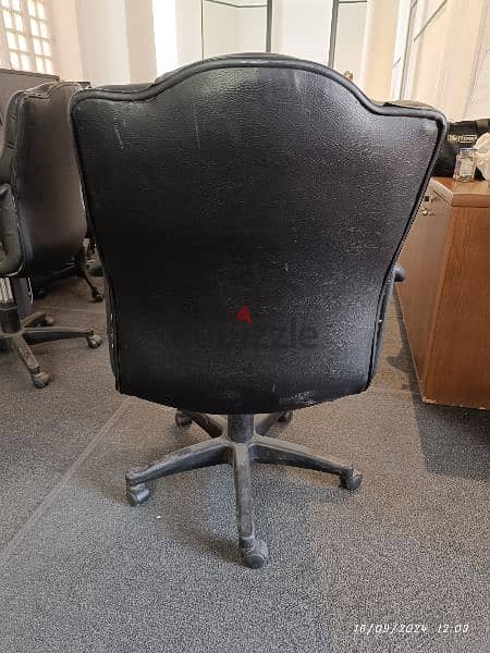 كرسى مكتب جلد - Leather office chair 1