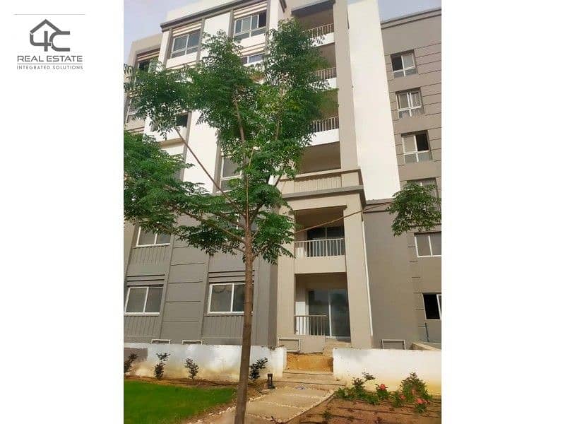 Own Apartment 144 m corner ready to move prim location view landscape with lowest Price in Hyde park new cairo 12