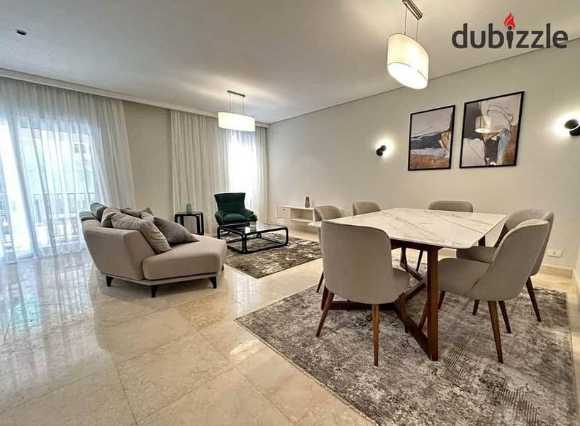 Two-room apartment for sale, fully finished, in front of Hyde Park and near the AUC in Fifth Settlement, with a 5% down payment in The Crest compound 13