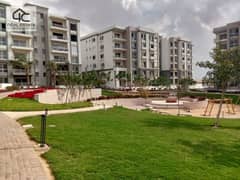 Direct on land scape Apartment with garden  for sale in Hyde Park 0