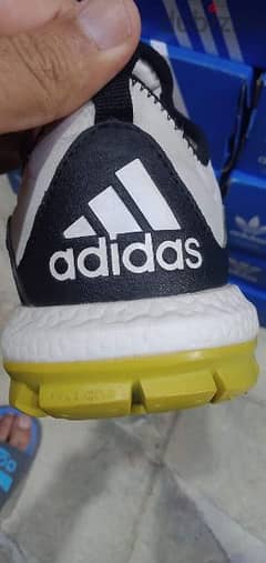 حذاء رياضى adidas 0