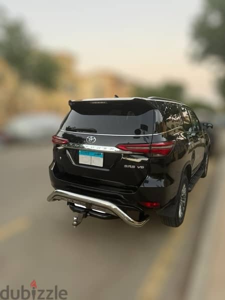 Toyota Fortuner 2022 4