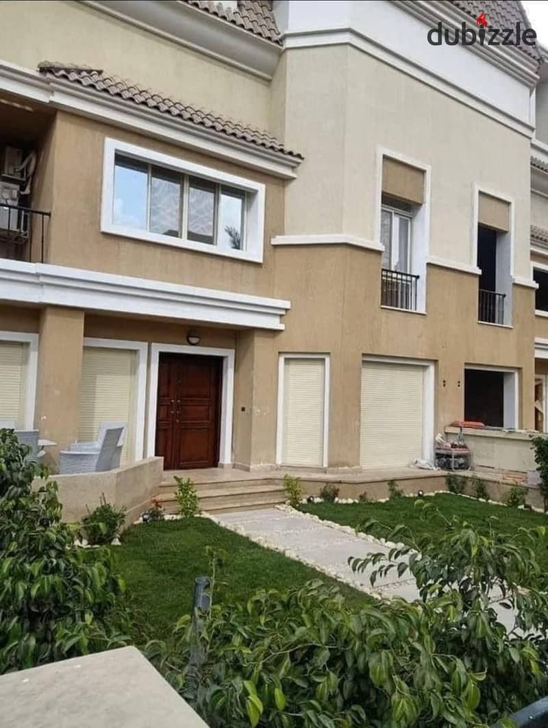 villa standalone for sale in new cairo next to madainty direct 206m + 60m garden 7