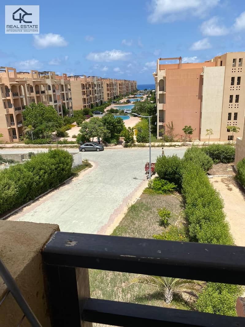 For sale in Emirates Heights, a chalet on a terrace overlooking the sea, 100 square meters, including furniture and appliances, at a special price, th 2