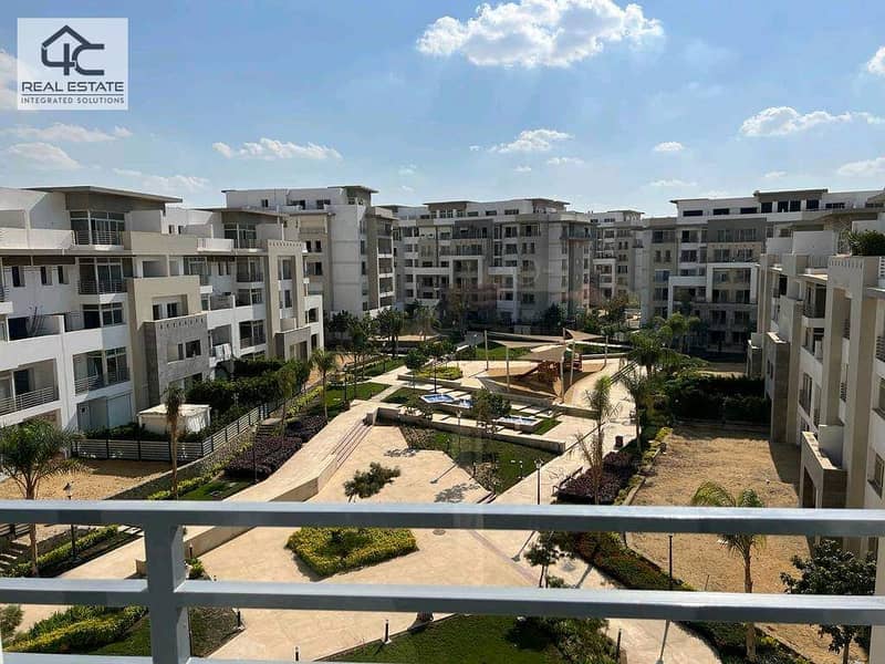 Apartment 191 m corner bahry view landscape with down payment and installments in Hyde Park Compound 2